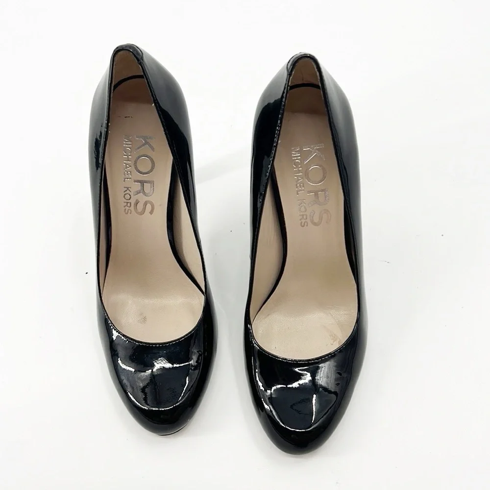 Kors Patent Leather Pumps Black size 7